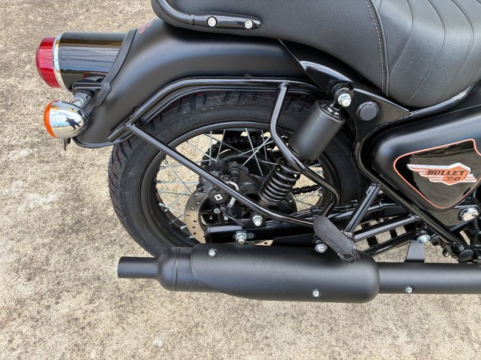 2025 Royal Enfield 2025 Royal Enfield 350CC BULLET 350 ROAD Black Gold