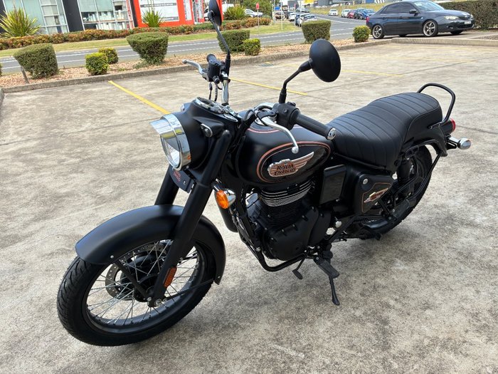 2025 Royal Enfield 2025 Royal Enfield 350CC BULLET 350 ROAD Black Gold