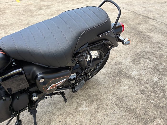 2025 Royal Enfield 2025 Royal Enfield 350CC BULLET 350 ROAD Black Gold