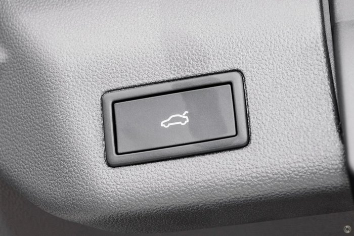 2025 Volkswagen Multivan TDI360 Life