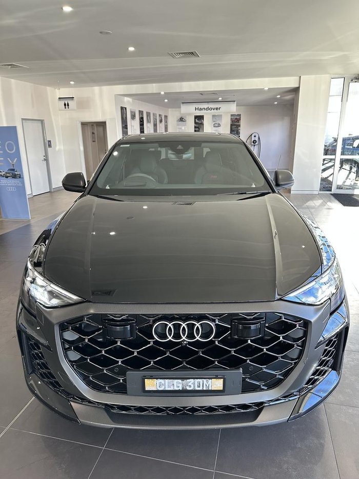 2025 Audi RS Q8 TFSI performance