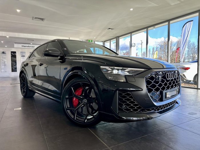 2025 Audi RS Q8 TFSI performance