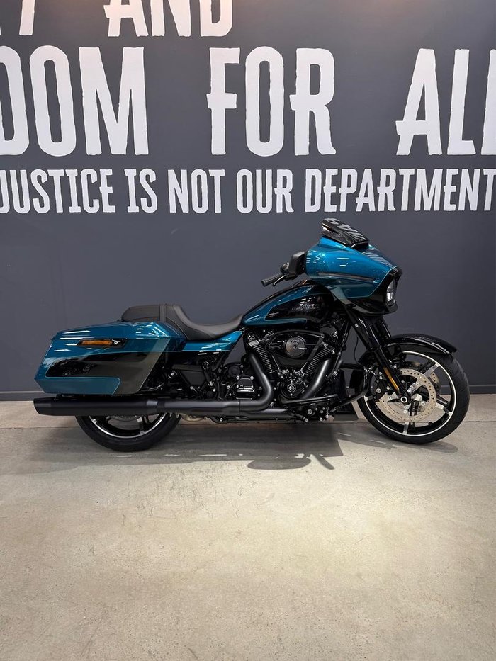 2026 Harley-Davidson Street Glide Limited 117 (FLHXL) Touring Black