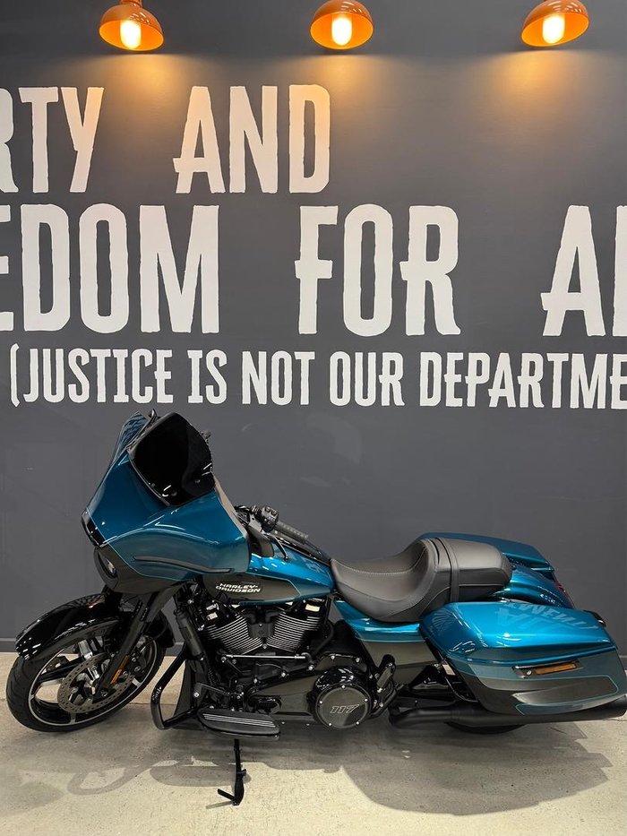 2026 Harley-Davidson Street Glide Limited 117 (FLHXL) Touring Black