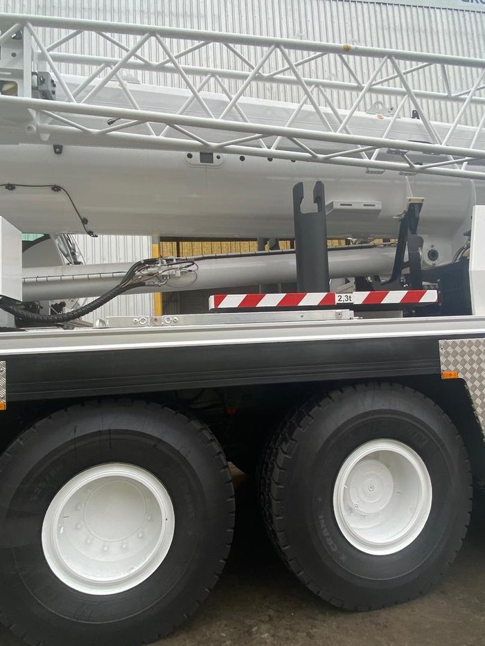 2025 Grove GMK5130L White