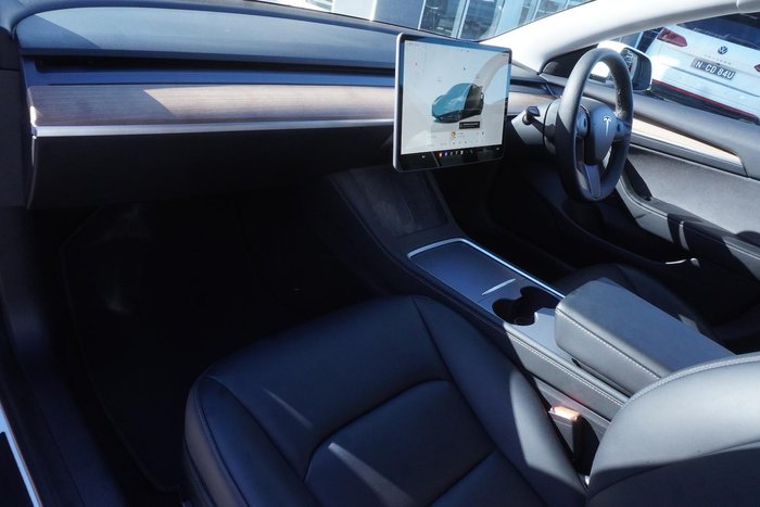 2022 Tesla Model 3 Rear-Wheel Drive