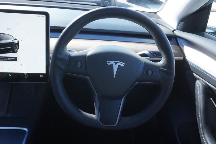 2022 Tesla Model 3 Rear-Wheel Drive