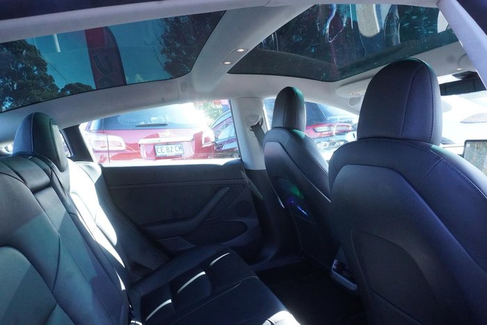 2022 Tesla Model 3 Rear-Wheel Drive