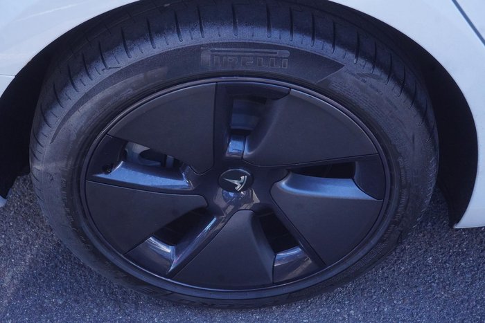 2022 Tesla Model 3 Rear-Wheel Drive