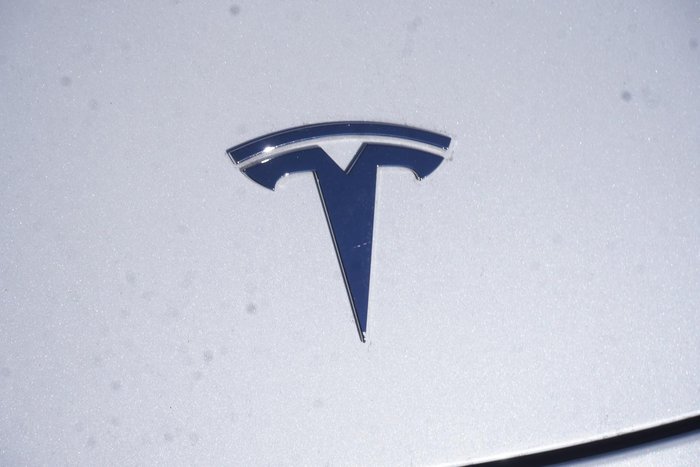 2022 Tesla Model 3 Rear-Wheel Drive