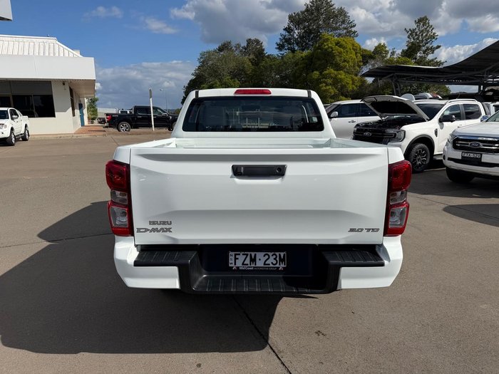2025 Isuzu D-MAX SX MY24 4X4 Dual Range Mineral White