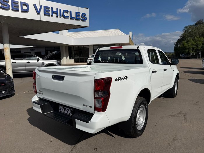 2025 Isuzu D-MAX SX MY24 4X4 Dual Range Mineral White