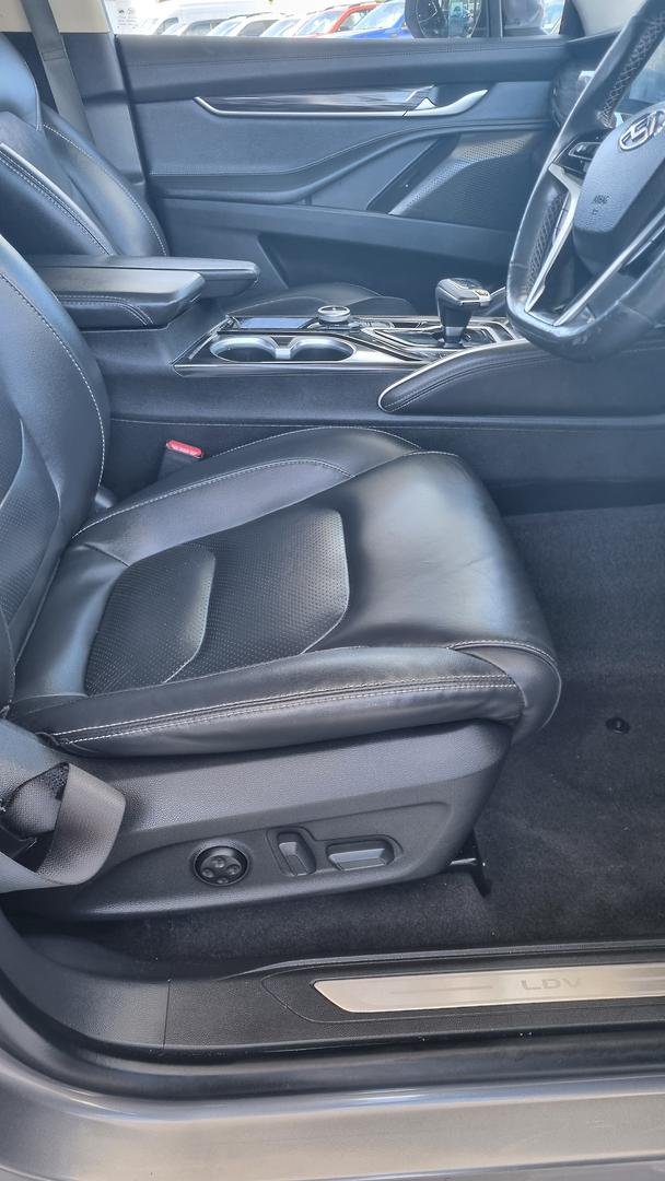 2022 LDV D90 Executive