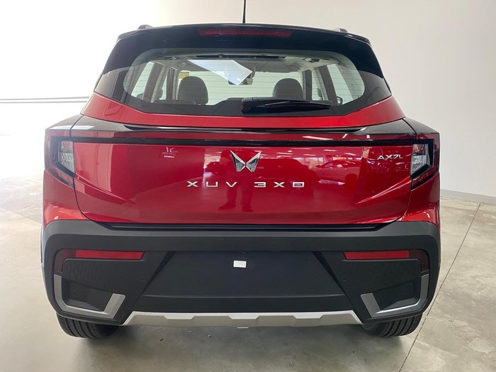2025 Mahindra XUV3XO AX7L