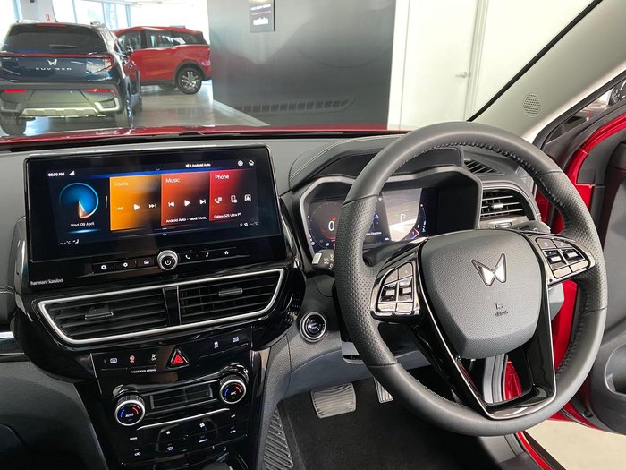 2025 Mahindra XUV3XO AX7L
