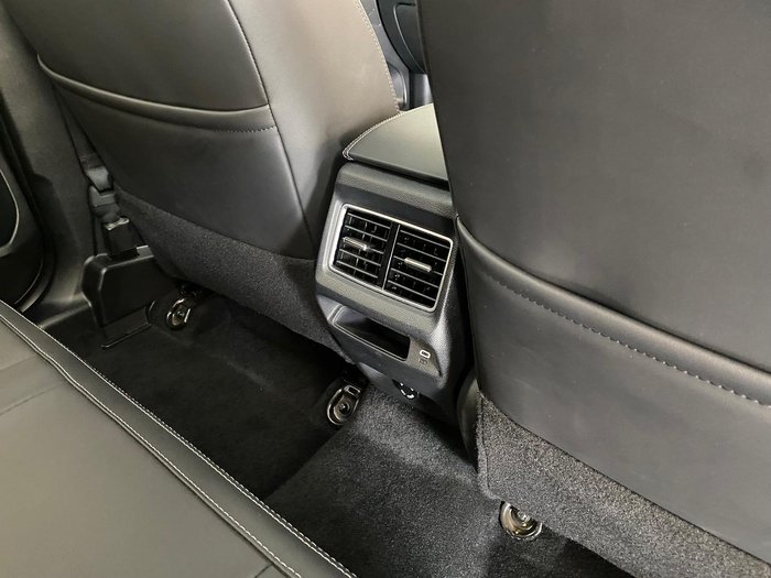 2025 Mahindra XUV3XO AX7L