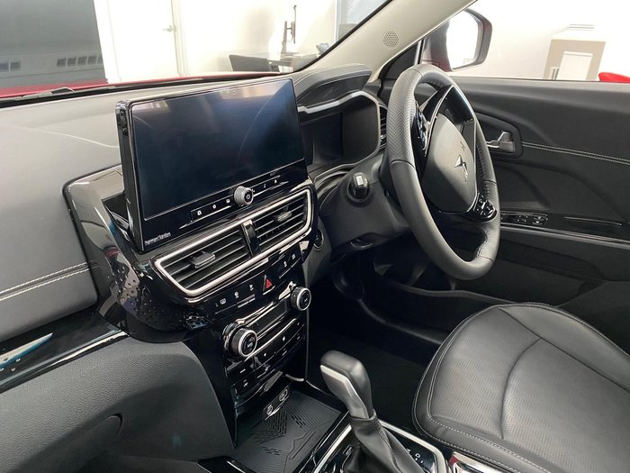 2025 Mahindra XUV3XO AX7L