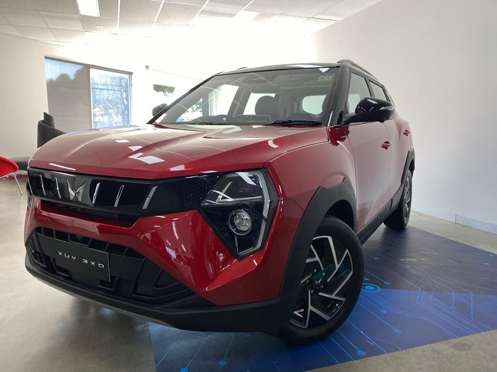 2025 Mahindra XUV3XO AX7L