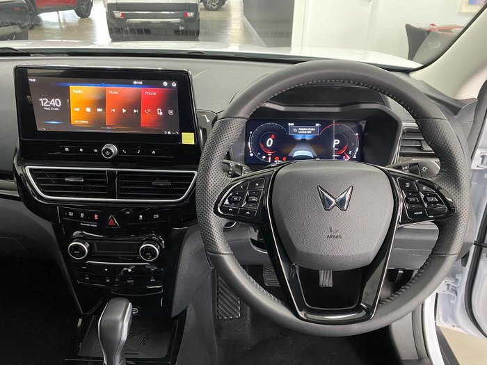 2025 Mahindra XUV3XO AX5L