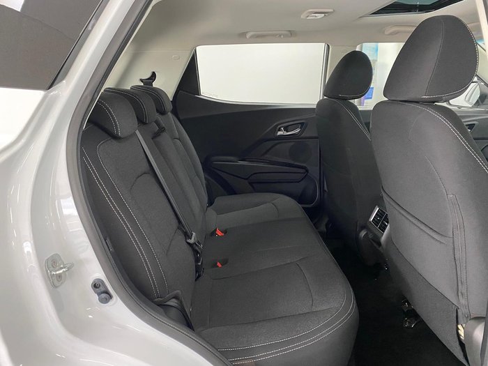 2025 Mahindra XUV3XO AX5L