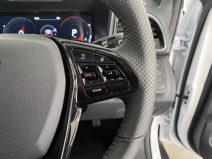 2025 Mahindra XUV3XO AX5L