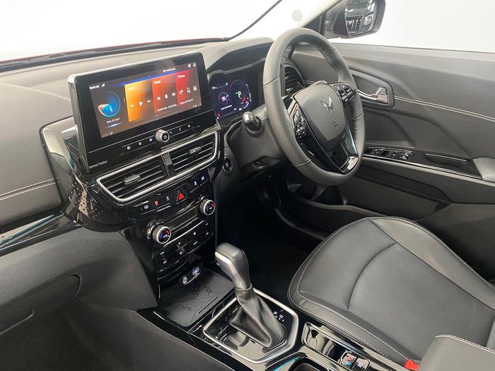 2025 Mahindra XUV3XO AX7L