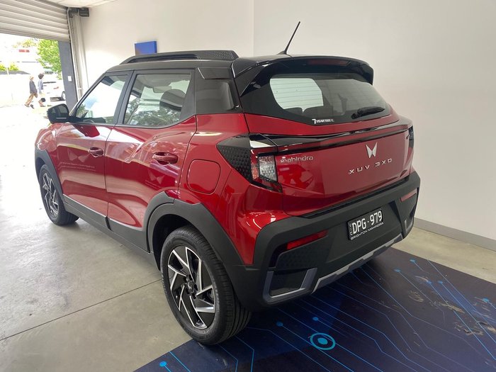 2025 Mahindra XUV3XO AX7L