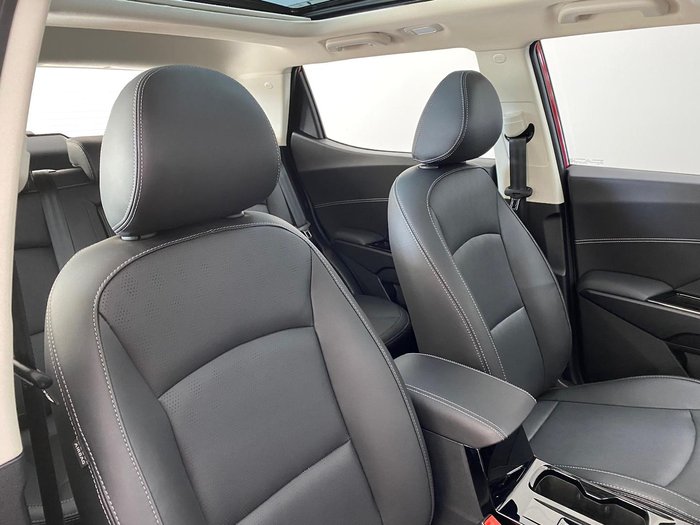 2025 Mahindra XUV3XO AX7L