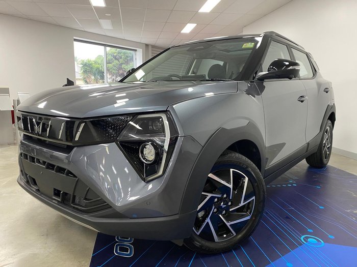 2025 Mahindra XUV3XO