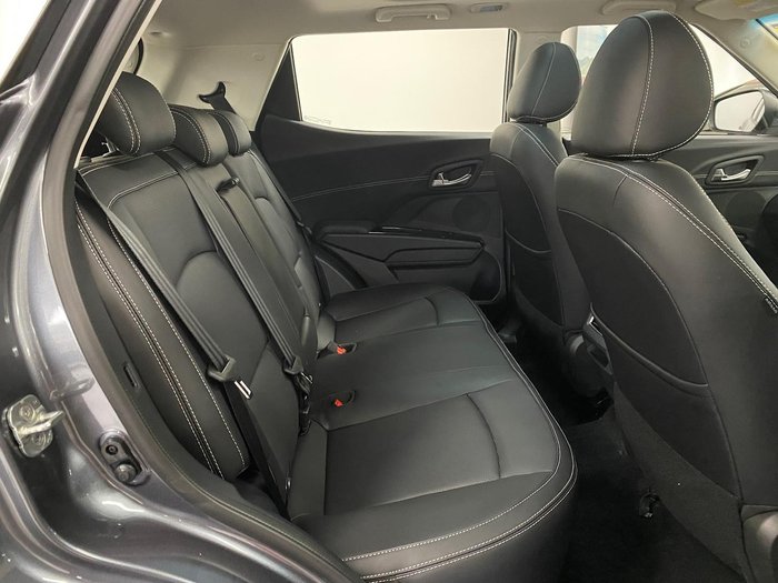 2025 Mahindra XUV3XO AX7L