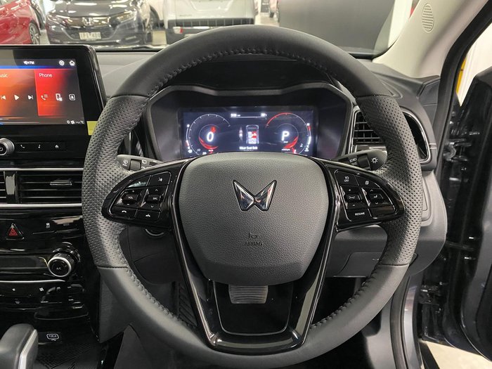 2025 Mahindra XUV3XO AX7L