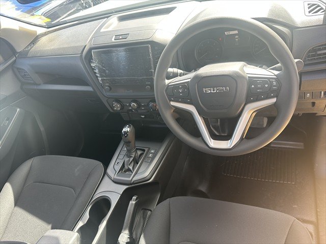 2026 ISUZU D-MAX SX