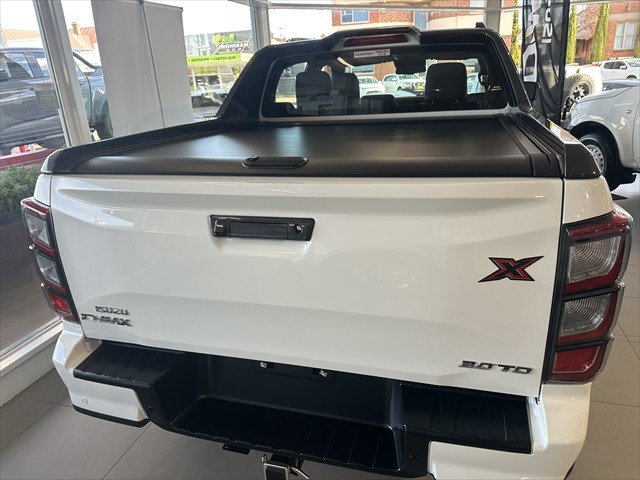 2026 ISUZU D-MAX XT