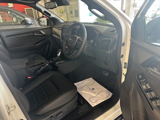 2026 ISUZU D-MAX XT