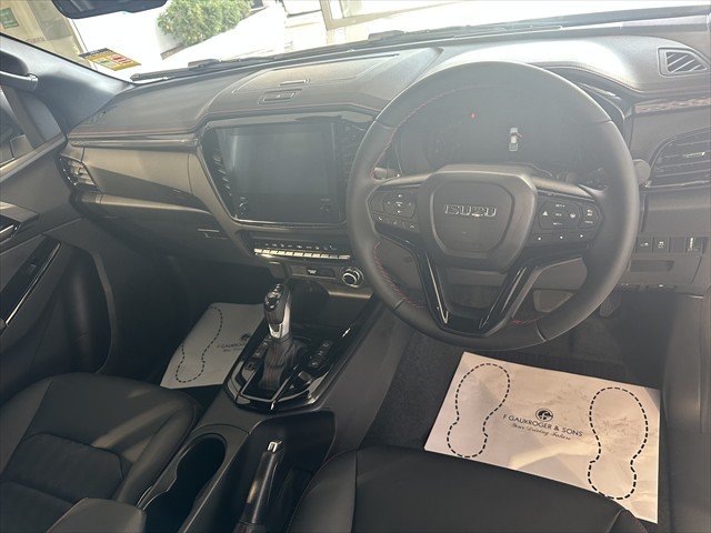 2026 ISUZU D-MAX XT