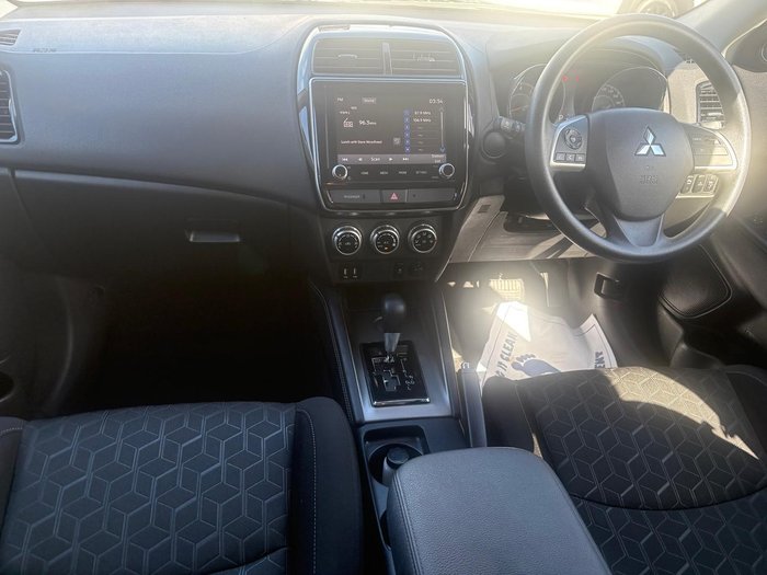 2023 Mitsubishi ASX ES