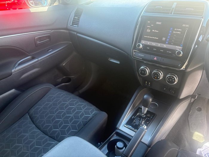 2023 Mitsubishi ASX ES