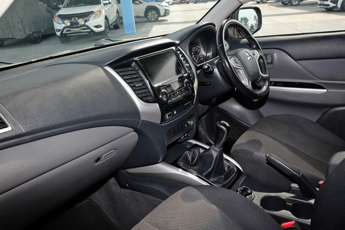 2017 Mitsubishi Triton GLS