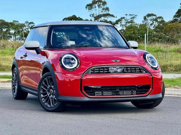 2026 MINI Cooper C Favoured