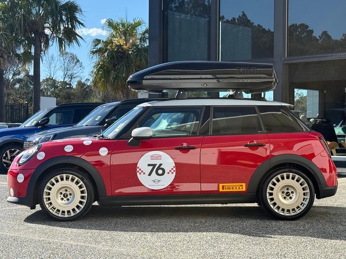 2026 MINI Cooper C Favoured