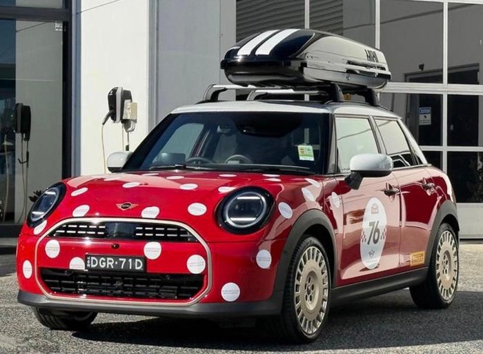 2026 MINI Cooper C Favoured