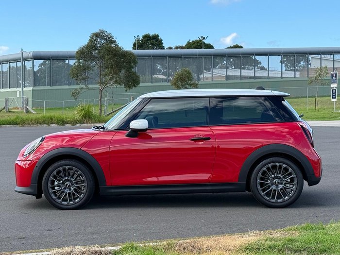 2026 MINI Cooper C Favoured