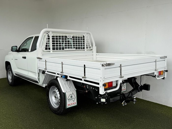 2025 Mitsubishi Triton GLX