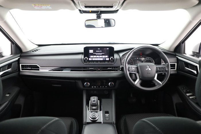 2023 Mitsubishi Outlander ES