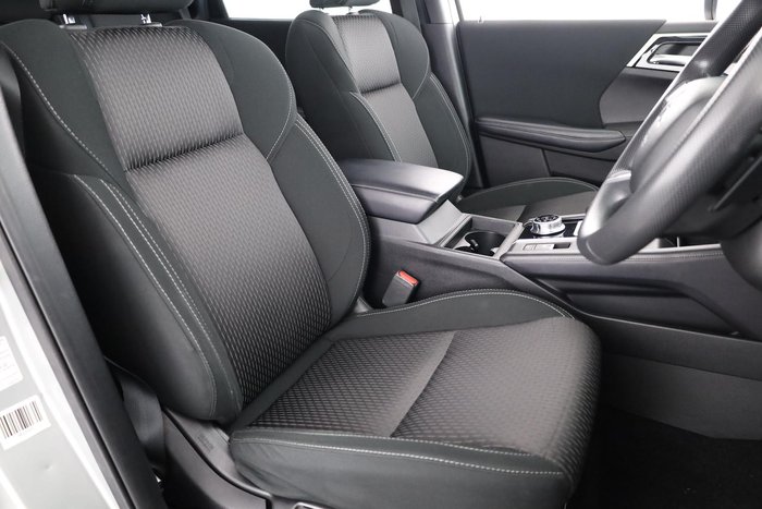 2023 Mitsubishi Outlander ES