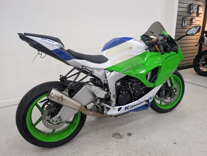 2024 Kawasaki NINJA ZX-6R 40TH ANNIVERSARY Green