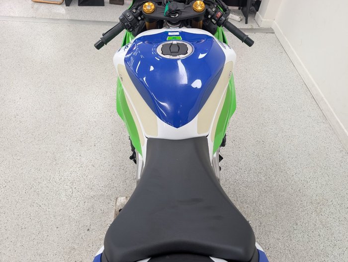 2024 Kawasaki NINJA ZX-6R 40TH ANNIVERSARY Green