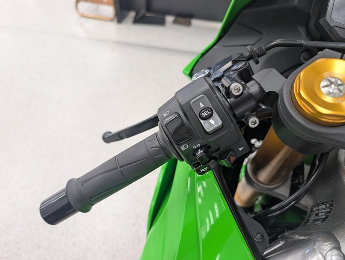 2024 Kawasaki NINJA ZX-6R 40TH ANNIVERSARY Green