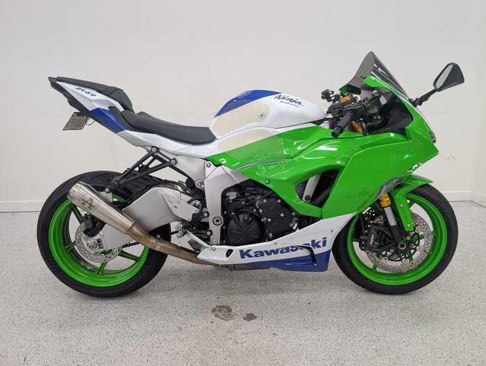 2024 Kawasaki NINJA ZX-6R 40TH ANNIVERSARY Green