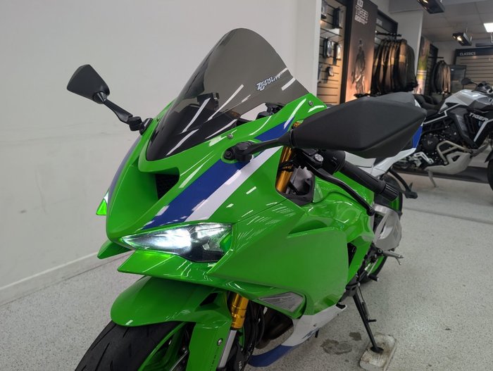 2024 Kawasaki NINJA ZX-6R 40TH ANNIVERSARY Green